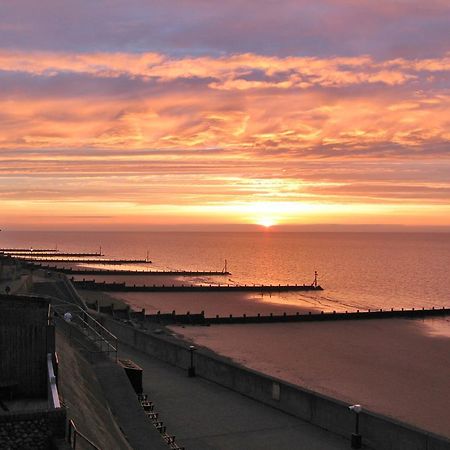 Sea View 3 Promenade Villa Sheringham Dış mekan fotoğraf