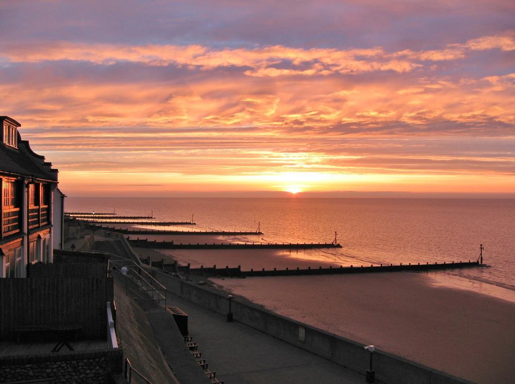 Sea View 3 Promenade Villa Sheringham Dış mekan fotoğraf
